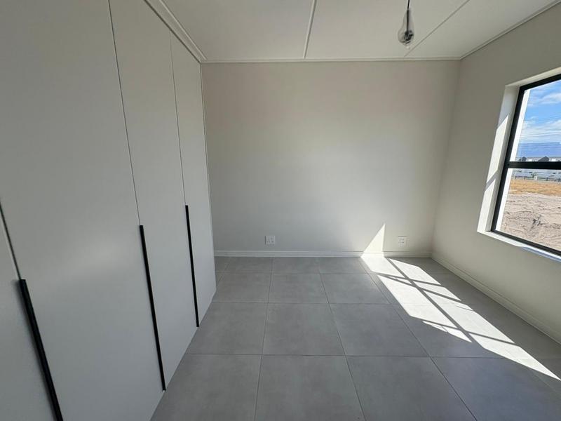 To Let 2 Bedroom Property for Rent in Sandown Western Cape